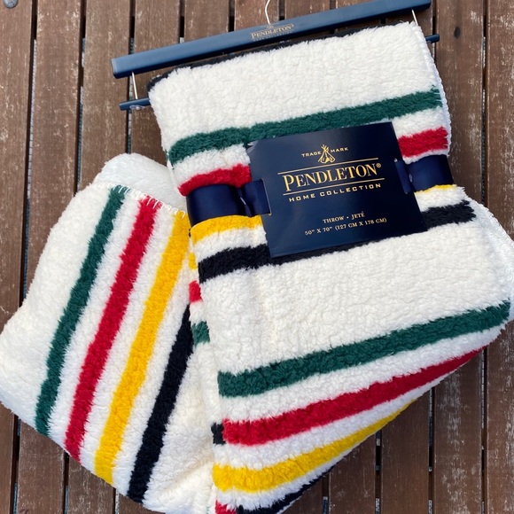 Pendleton / Throw 50x70 Pendleton Home Collection